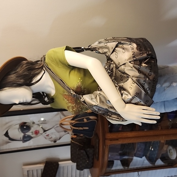 TRADE Chanel Hobo style handbag - Picture 14 of 16